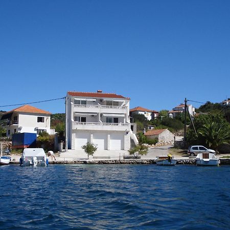 Apartments Mirko Винишче Экстерьер фото